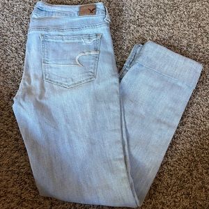 American eagle skinny jeans only worn a handful of time & a lot of life left